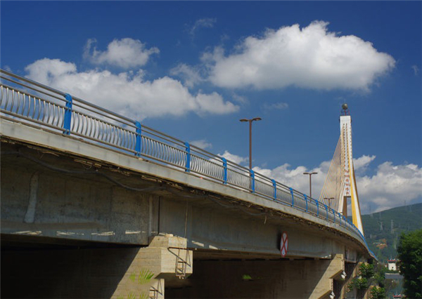 博尔塔拉304不锈钢桥梁护栏：安全、耐用与美观的完美结合